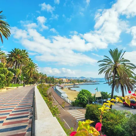 Apartment Sole Surf E Relax, Sea-view Balcony - Happy Sanremo