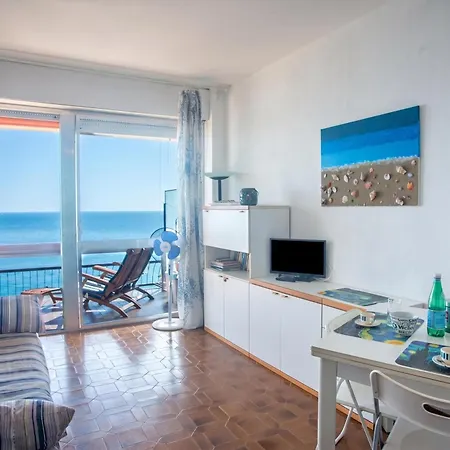 Sole Surf E Relax, Sea-view Balcony - Happy *